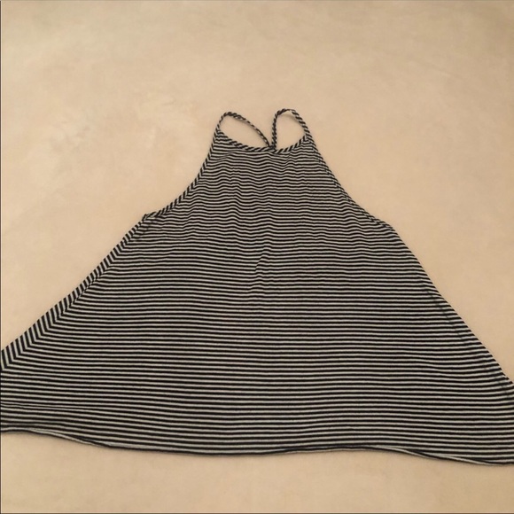 Hollister Tank Top Bundle - Picture 2 of 10